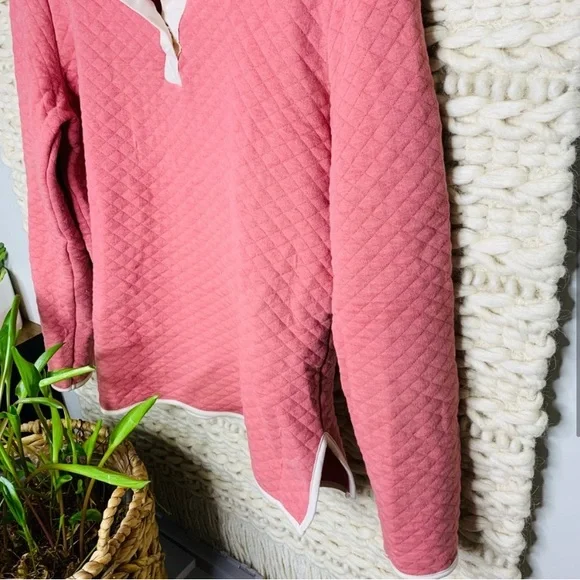 Wallflower quilted pullover - Picture 3 of 3